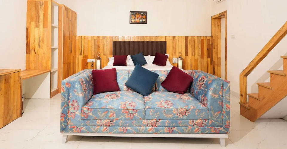 Angela Beach House ( Lui)
