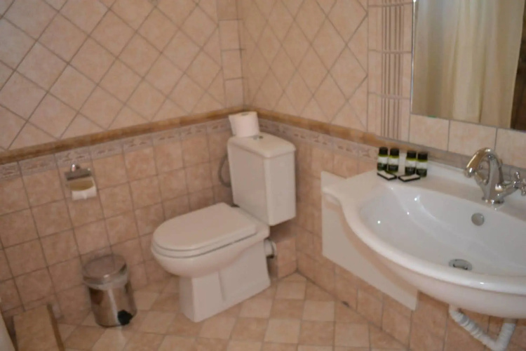 Edem Studios & Apartments