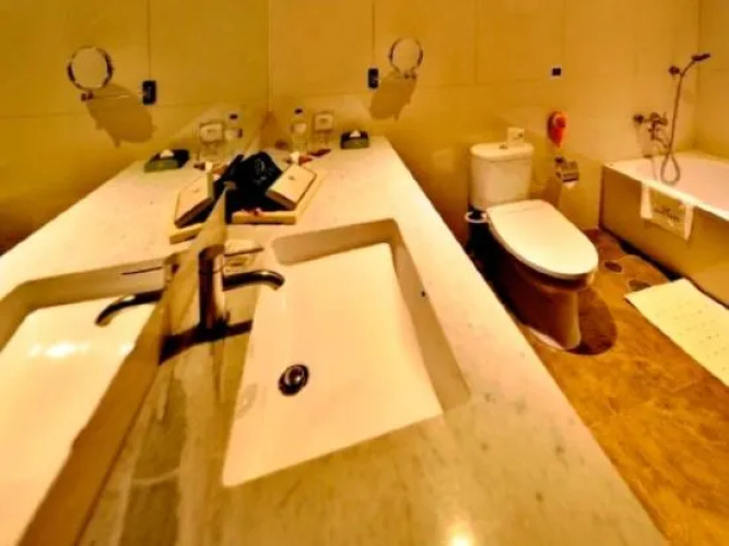 Oaktree Emerald Hotel Semarang
