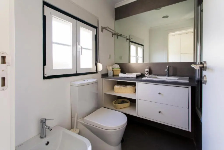 ALTIDO Urban 1-bed flat w/workspace, moments from Av. da Liberdade