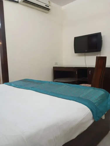 Hotel Royal India - DLF Phase 2
