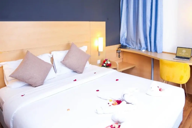 Standard Double room with pool view