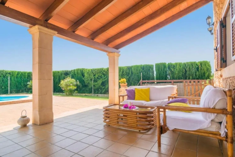 2 Bedrooms Villa