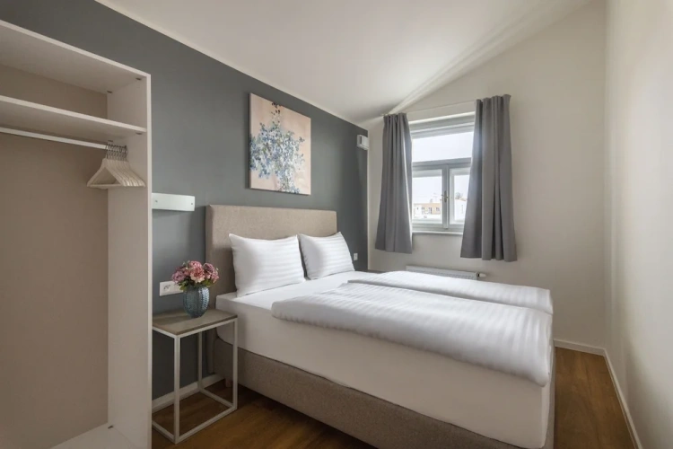 1 Bedroom Luxury Attic Apartment
