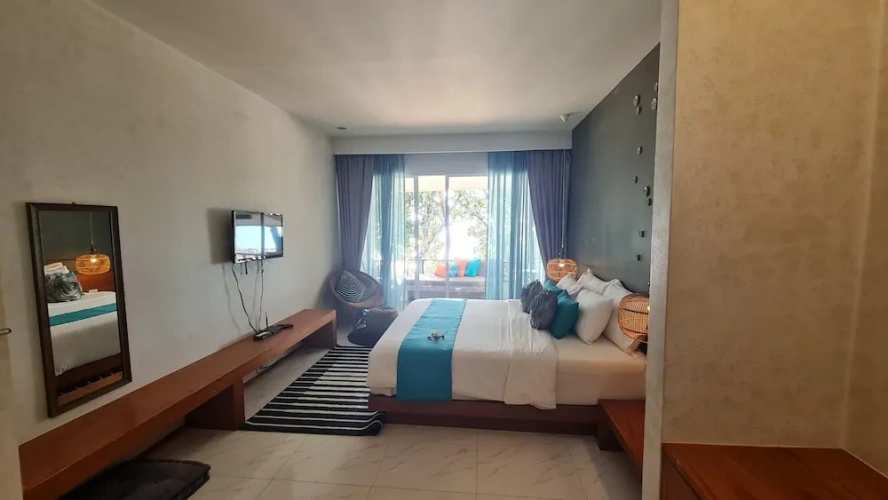 Deluxe Double room with balcony and with sea view
