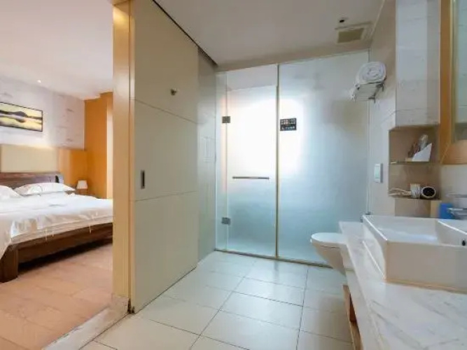 Sunny international apartment