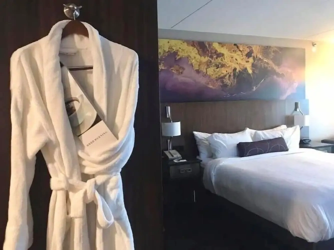 Standard Quadruple room with city view
