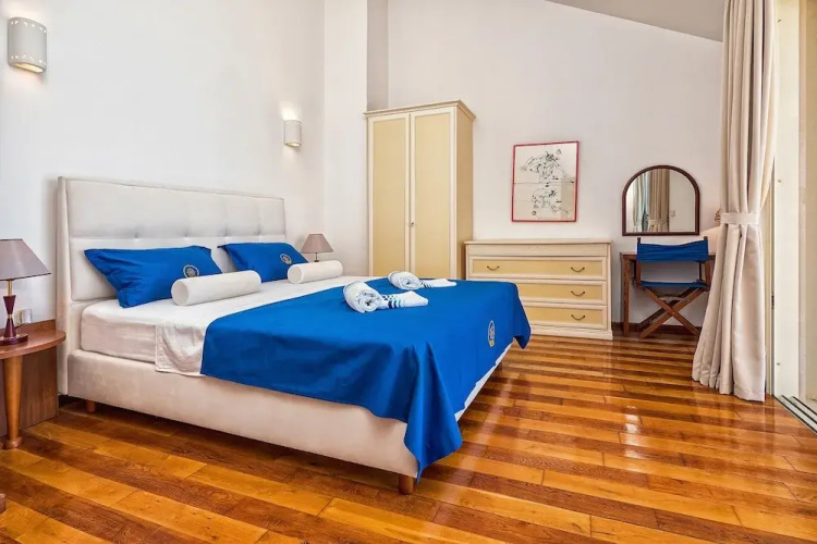 Villa Violet