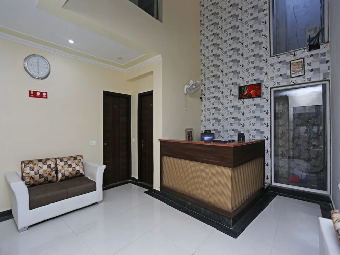 OYO 4026 Royal Inn