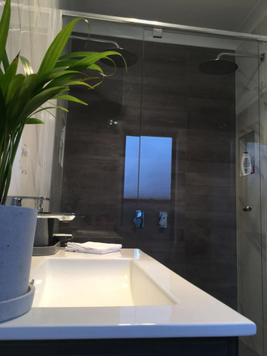 Executive Villa, private 2 bedroom in ideal location