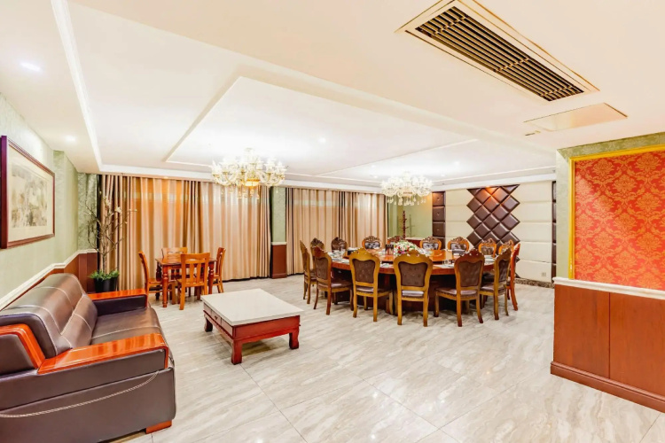 Zhongzhou Hotel