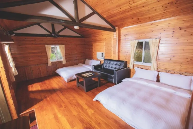 Classic Quadruple room