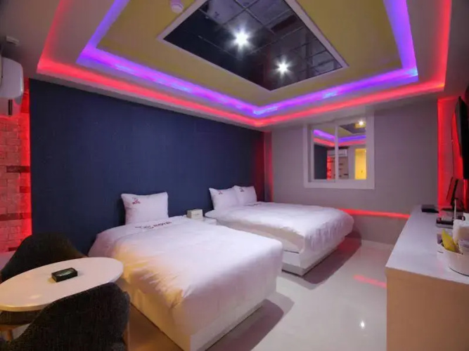 Feel 365 Motel