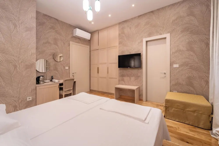Tifani Luxury Rooms 3