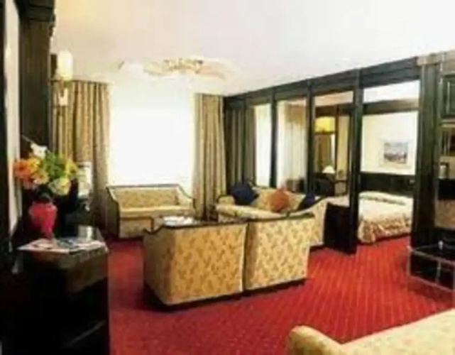 Hotel Royal Paras