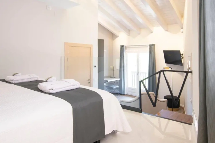 Suite with balcony