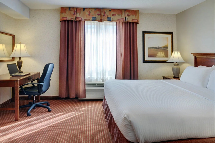 Pomeroy Inn & Suites Hotel Dawson Creek