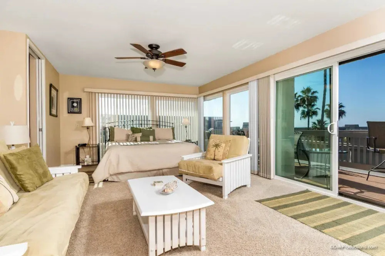 Pacific Palms