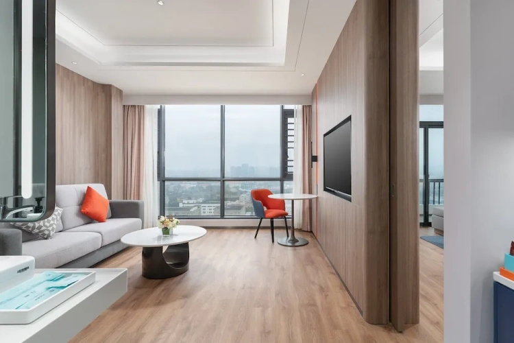 1 Bedroom Double Suite with balcony