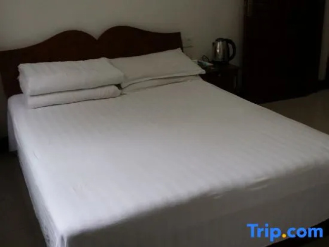 Yinglun Hotel