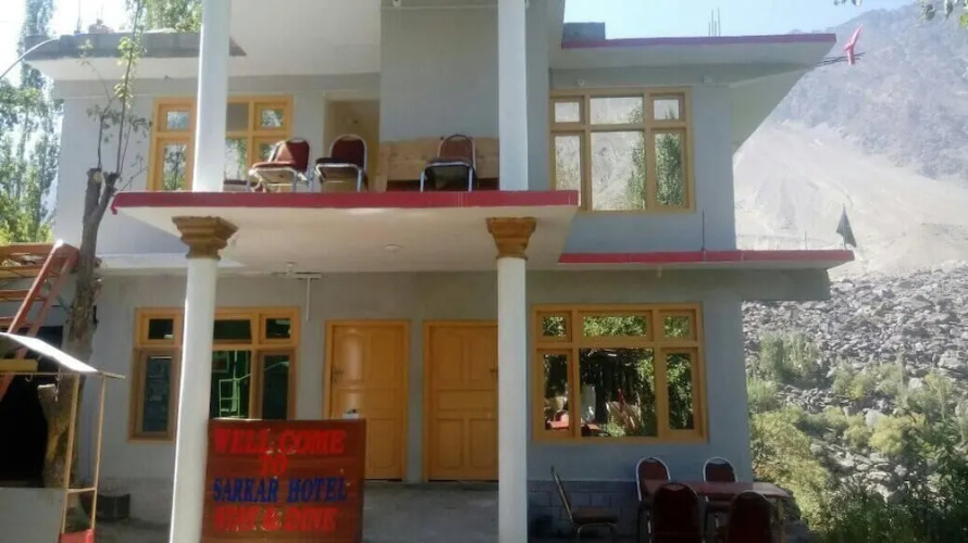 Sarkar Hotel kachura