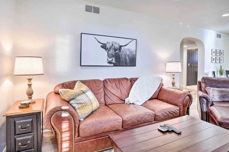 2 Bedrooms Cottage