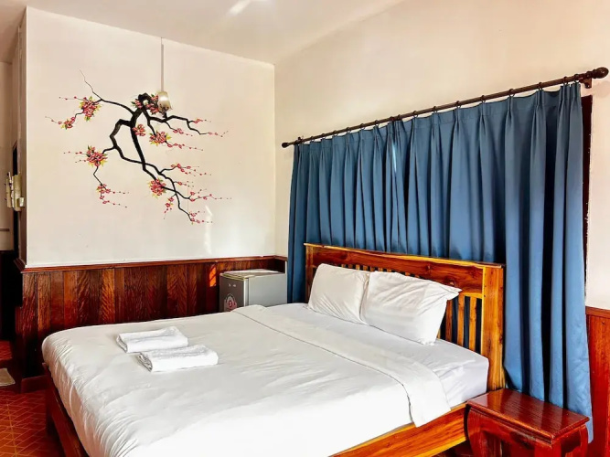 Domon Riverside Hotel