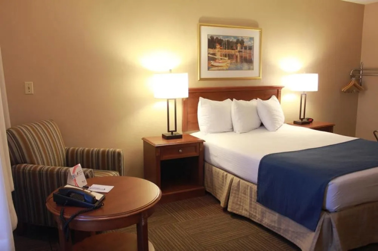 Best Western Corona