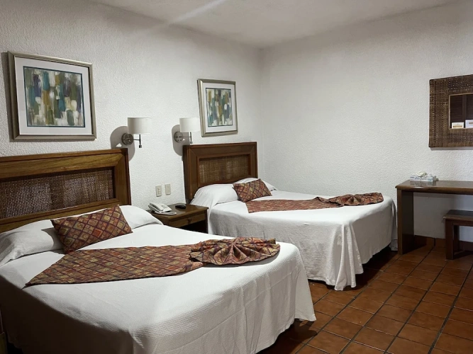 1 Bedroom Suite with balcony and oceanfront