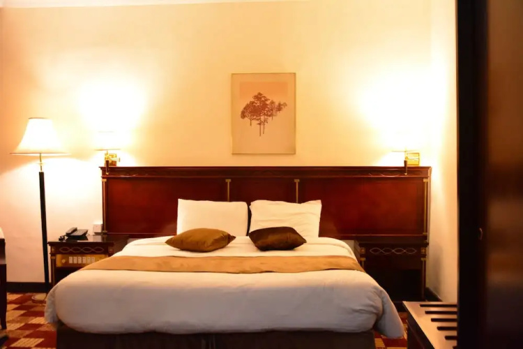 rakeen hotel