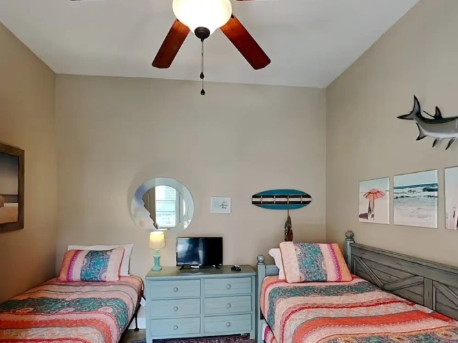 3 Bedrooms Studio