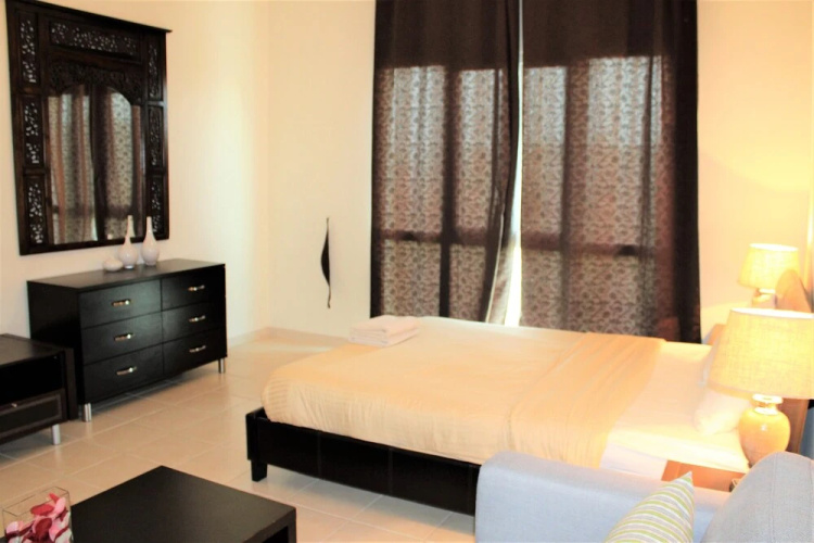 KSLV - Furnished Studio