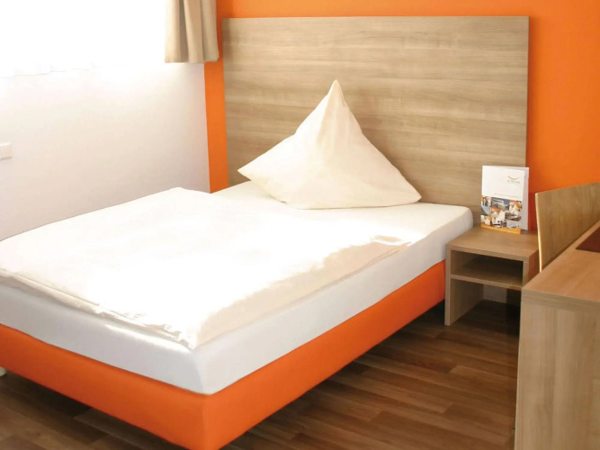 Orange Hotel und Apartments