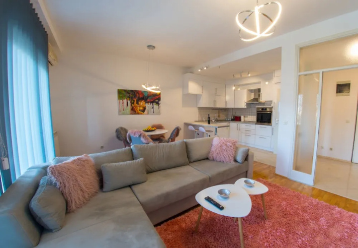 Luxury Apartment Infinity