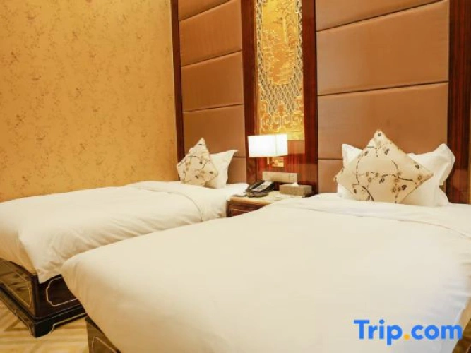 Deluxe Quadruple Suite