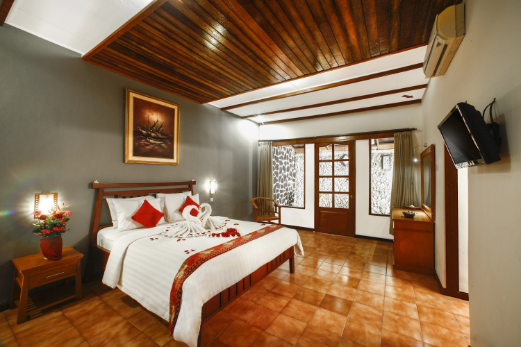 Bali Taman Beach Resort & Spa - Lovina