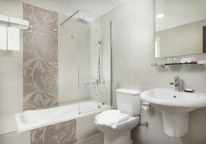 Standard Twin room with city view