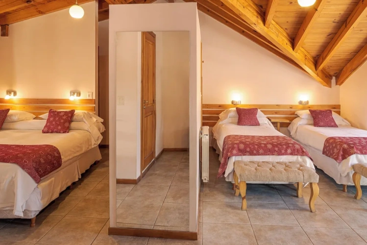 Classic Quadruple room