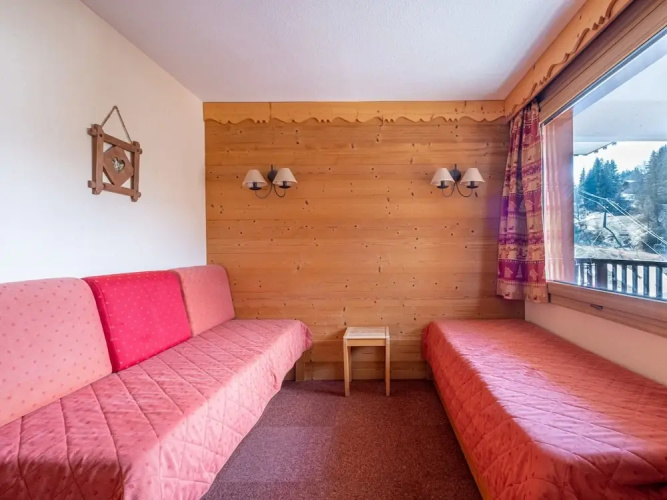 Studio in Doucy With Mountain Views