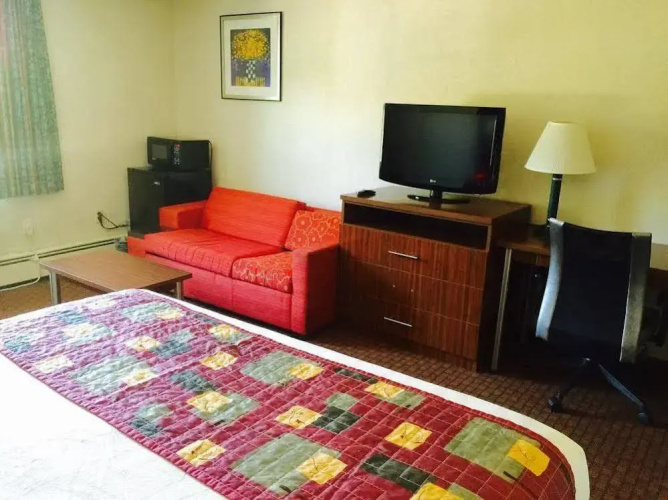 Charles River Motel