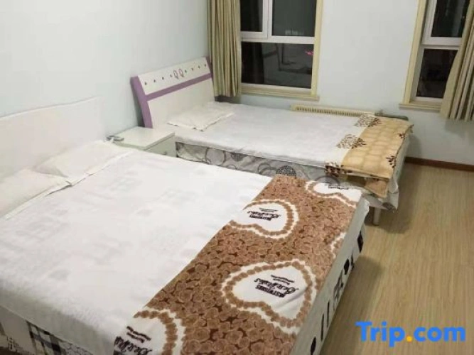 2 Bedrooms Comfort room with garden view