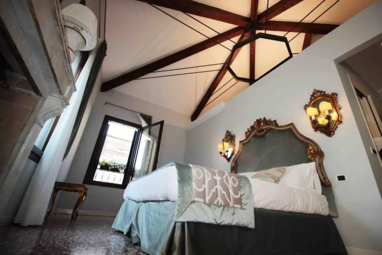 Luxury Triple room