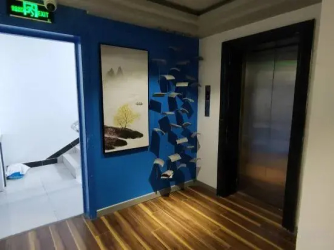 Sili Carl Visual Hotel(斯丽卡尔精品酒店(一峰城市广场步行街店))