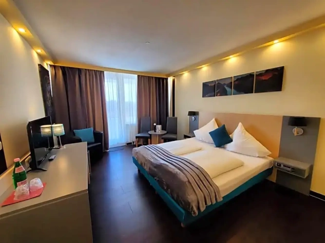 Standard Twin room with balcony