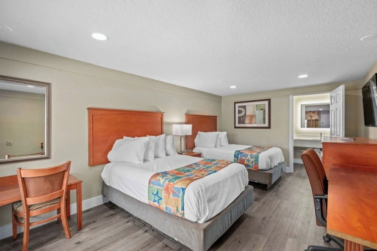 Standard Quadruple room