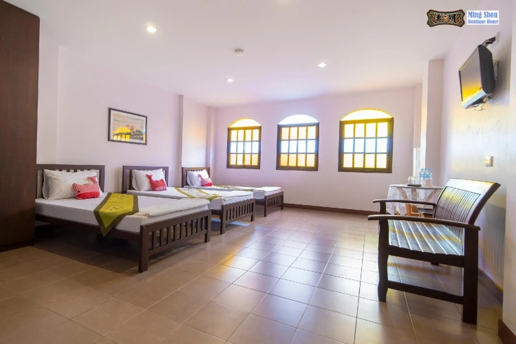 Standard Triple room
