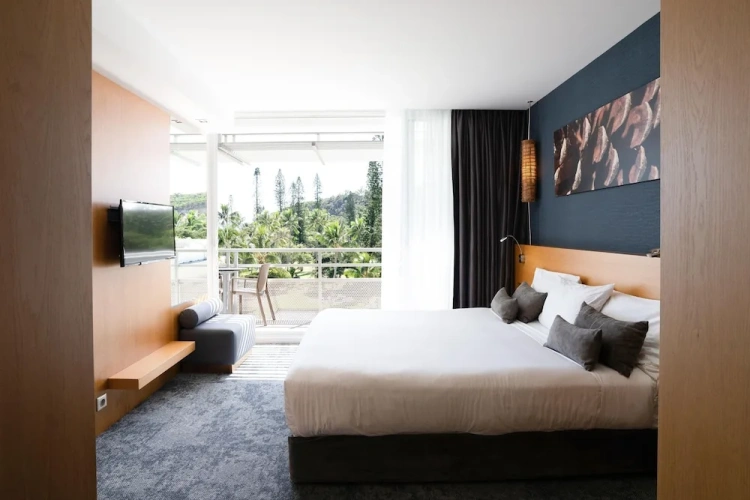 2 Bedrooms Superior Suite with balcony