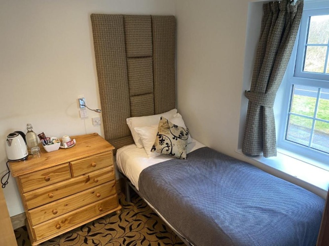 Standard Single room
