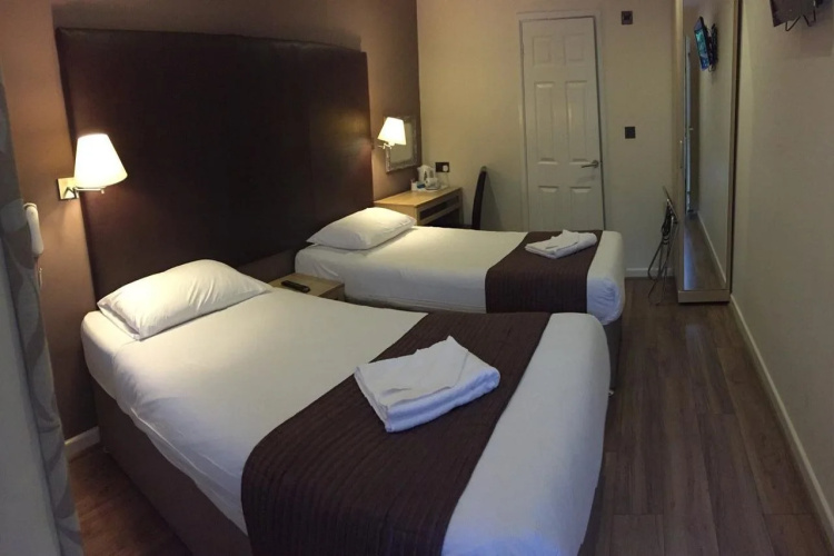 Gatwick Belmont Hotel