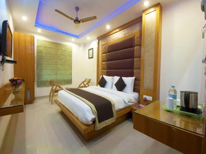 Deluxe Double room with view